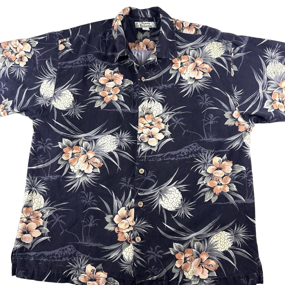 Tommy Bahama 100% Silk Hawaiian Shirt Floral Flowers pineapple black